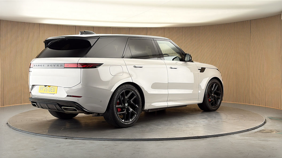 Land Rover Range Rover Sport Image 21
