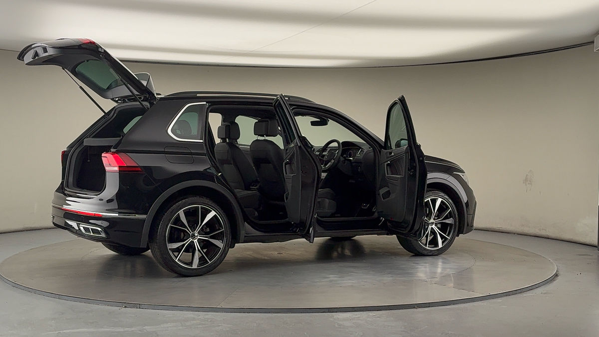 More views of Volkswagen Tiguan