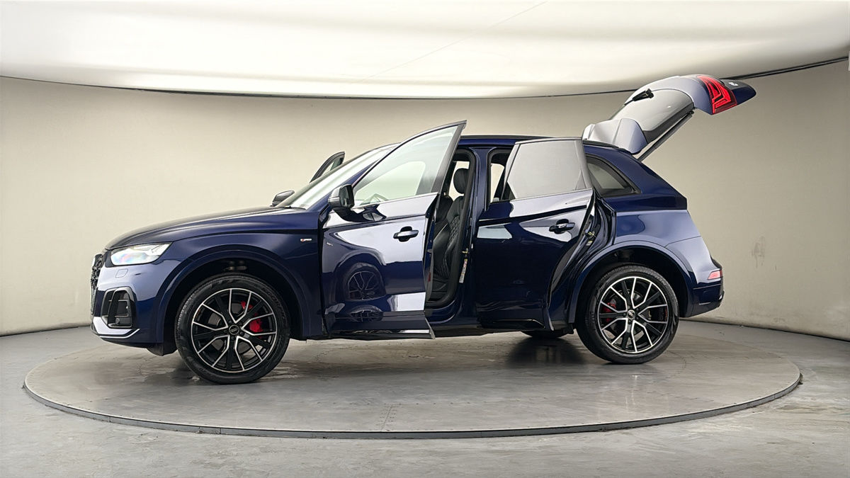 More views of Audi Q5