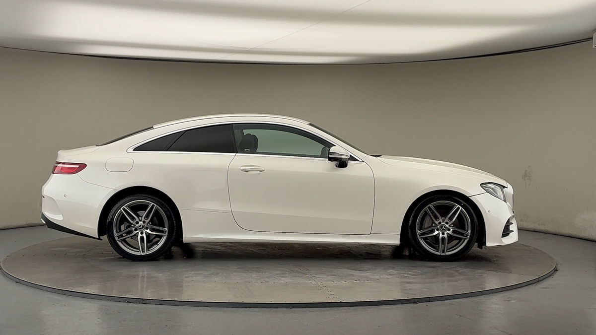 Mercedes-Benz E Class Image 16