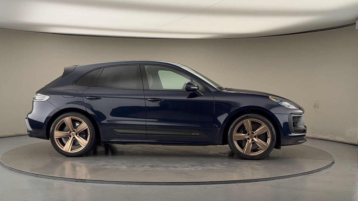 More views of Porsche Macan