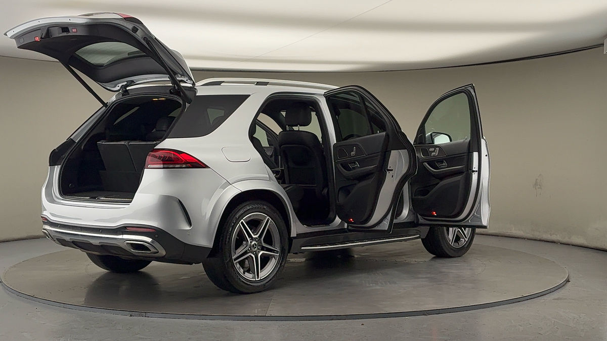 More views of Mercedes-Benz GLE