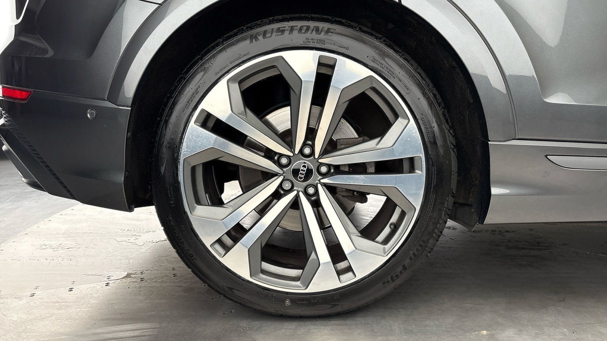 Audi Q8 Image 10