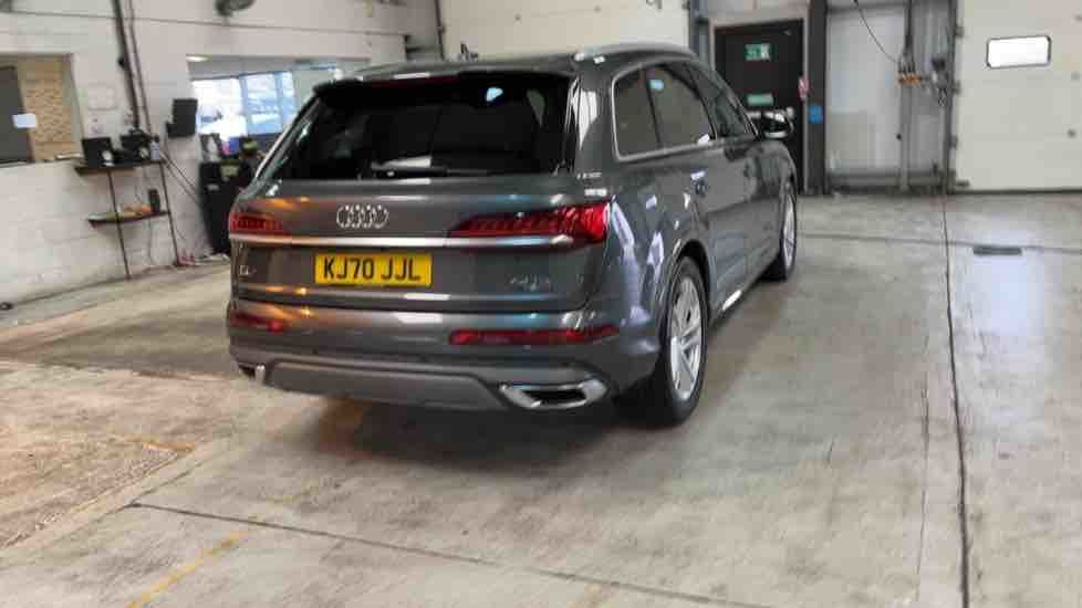More views of Audi Q7
