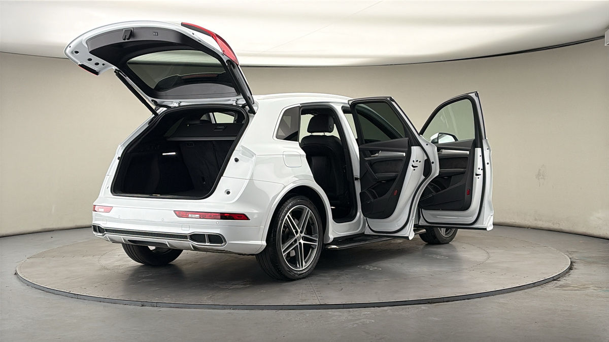 More views of Audi SQ5