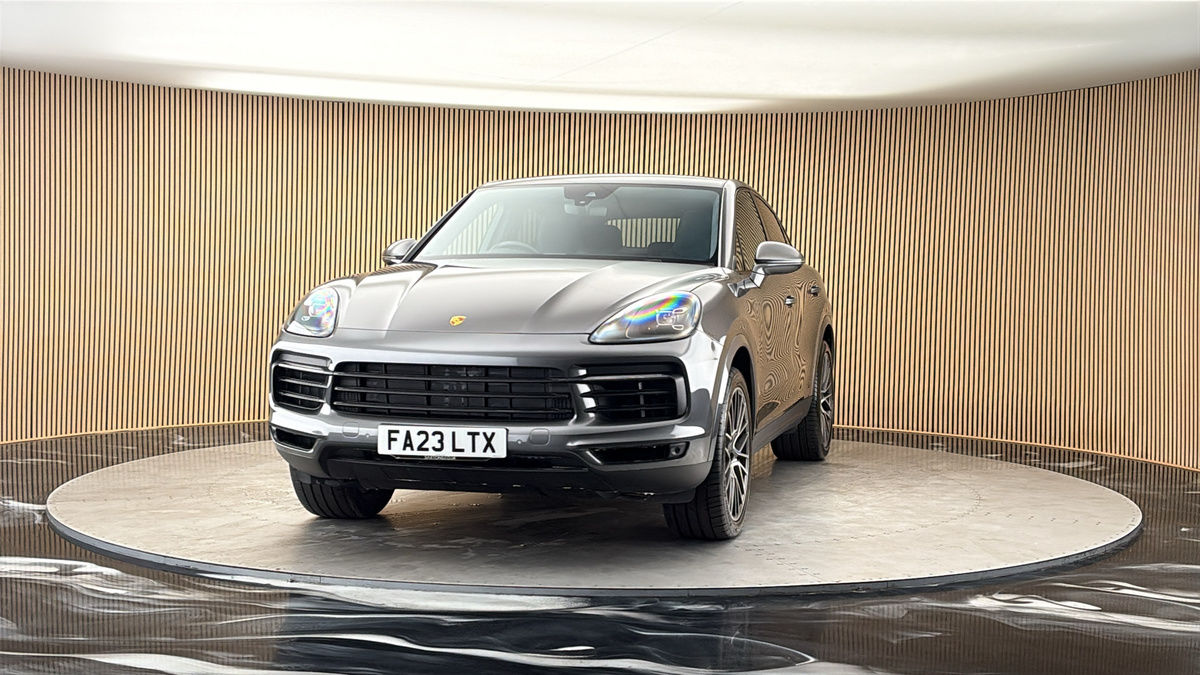 More views of Porsche Cayenne