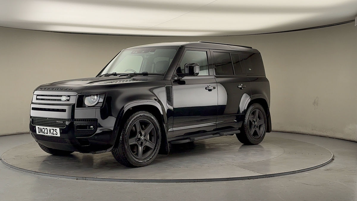 Land Rover Defender 110 Image 20