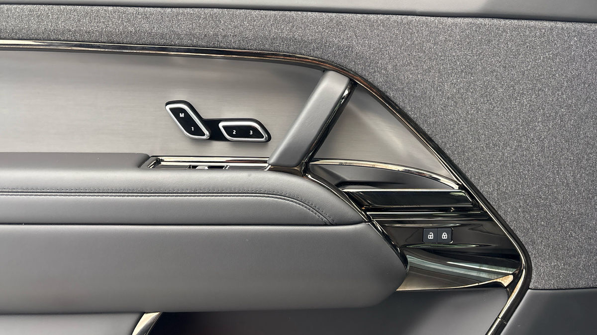 Land Rover Range Rover Sport Image 19