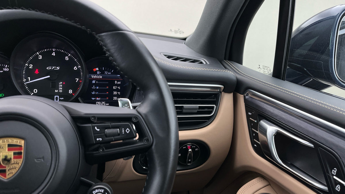 Porsche Macan Image 14
