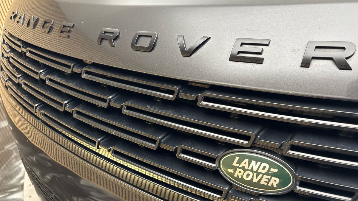 Land Rover Range Rover Sport Image 24