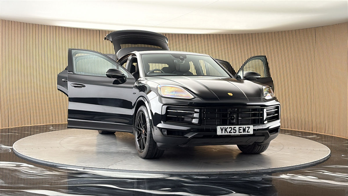 More views of Porsche Cayenne