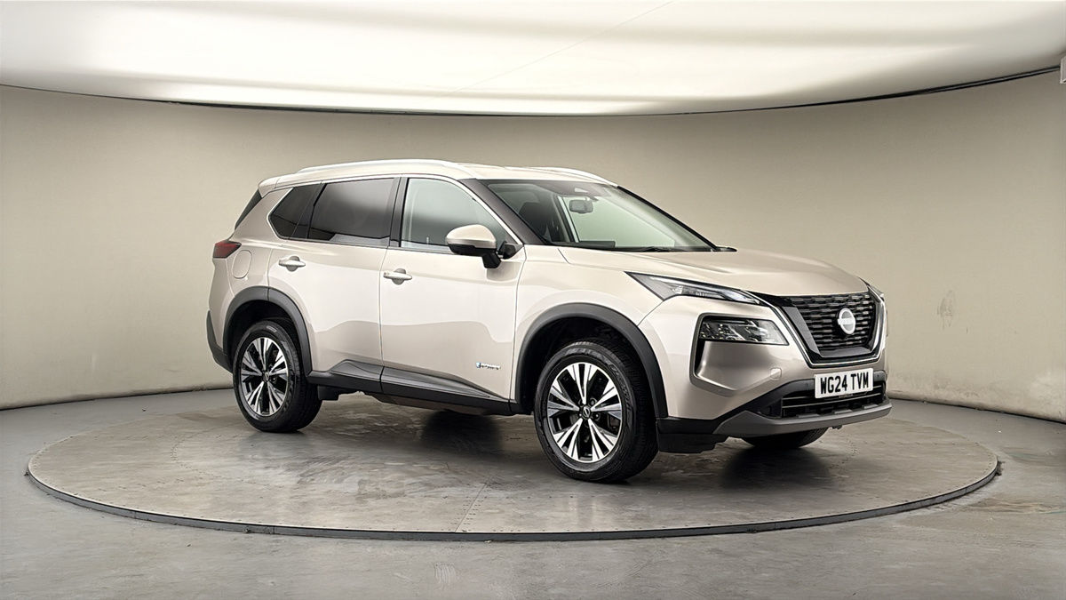 More views of Nissan X-Trail