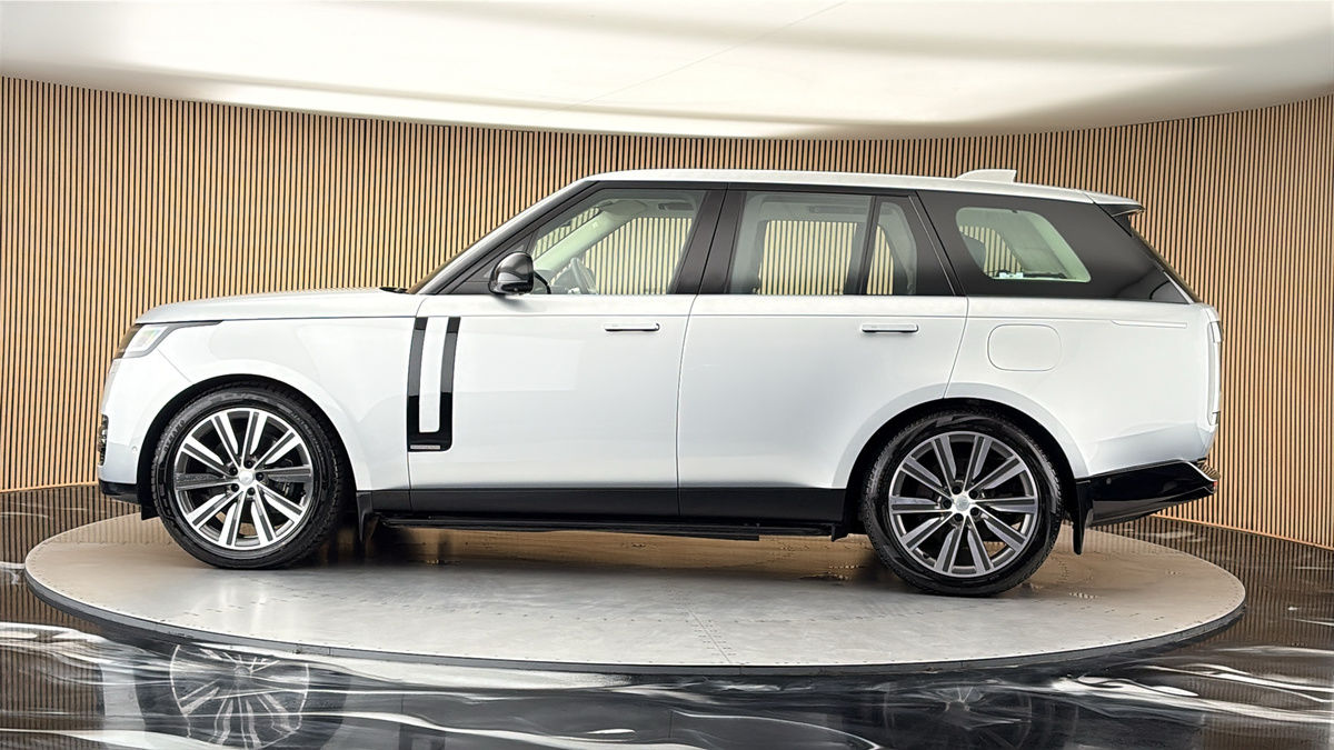 More views of Land Rover Range Rover