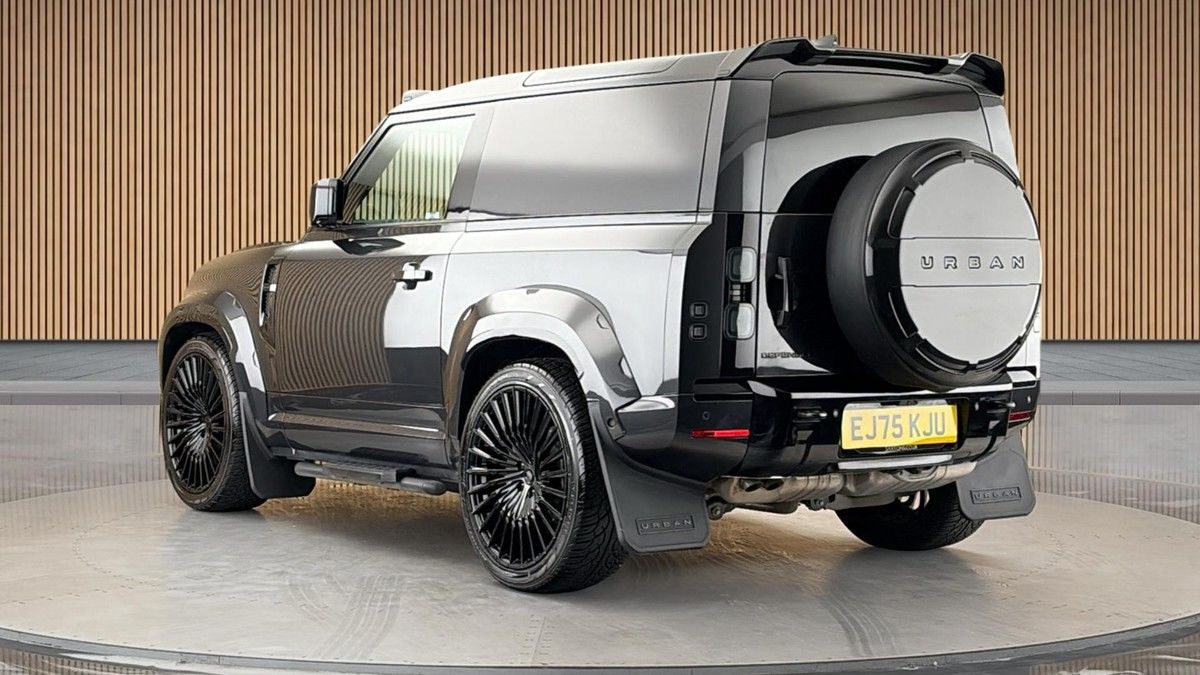 Land Rover Defender 90 Urban Image 2