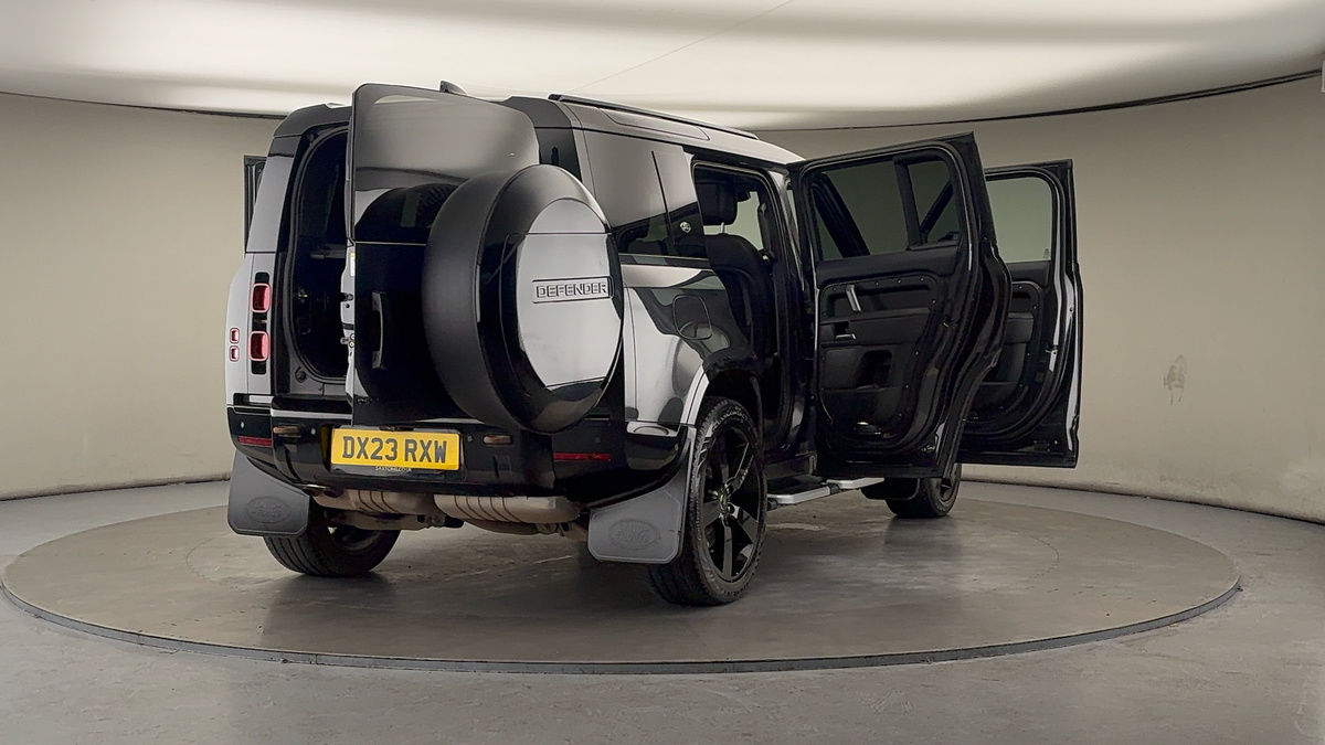 More views of Land Rover Defender 110