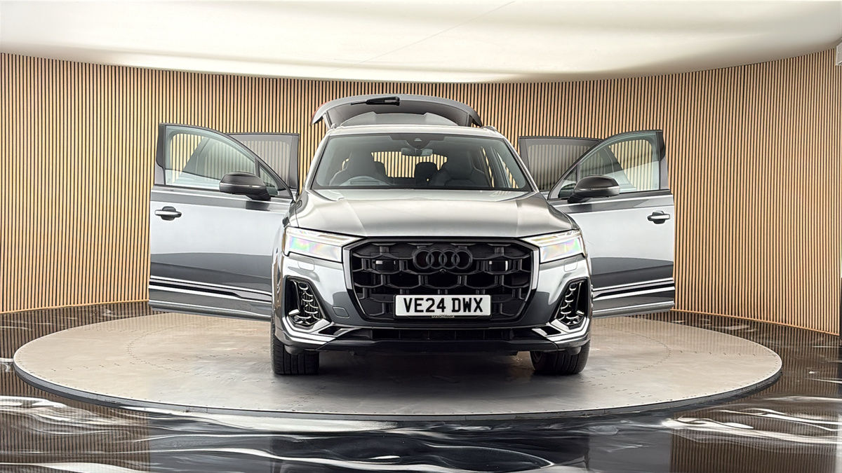 More views of Audi SQ7