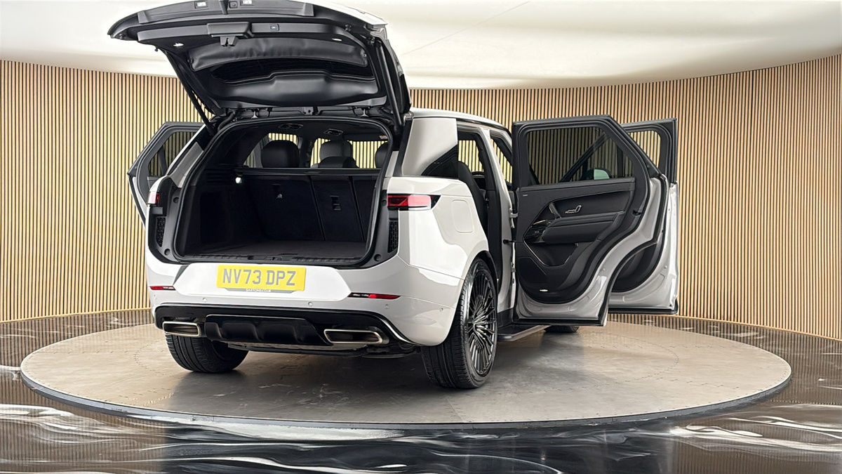 More views of Land Rover Range Rover Sport