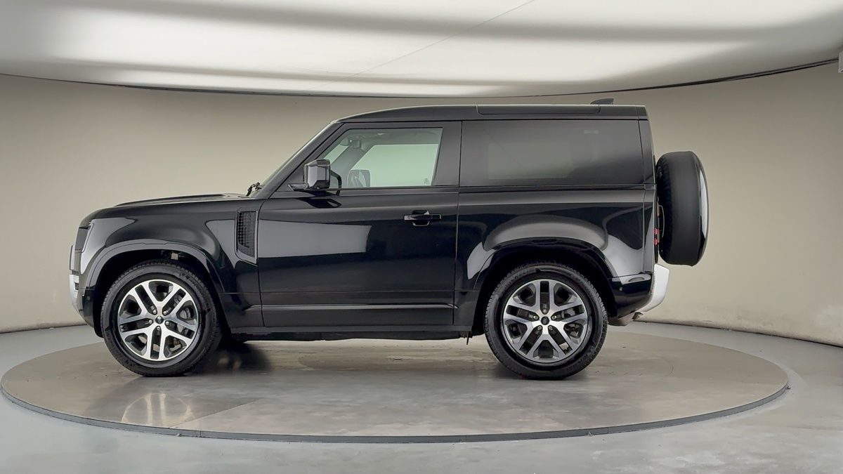 More views of Land Rover Defender 90