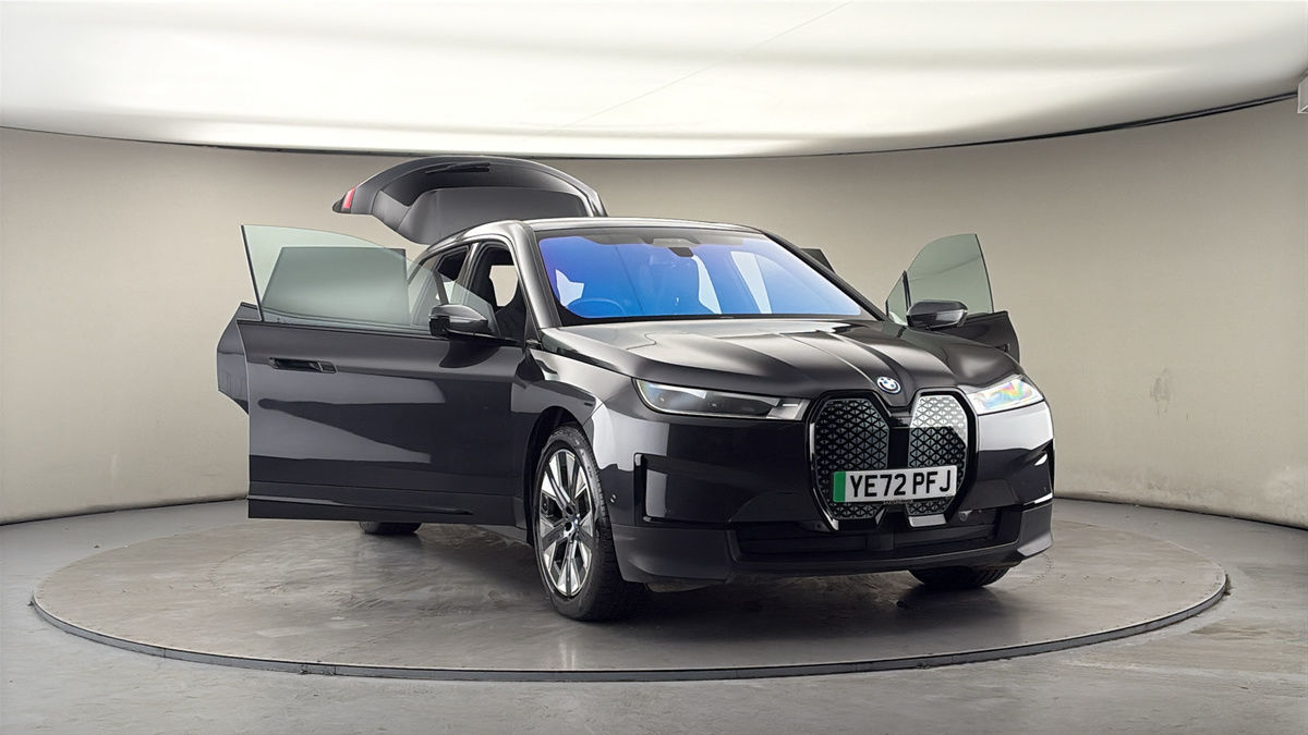 More views of BMW iX