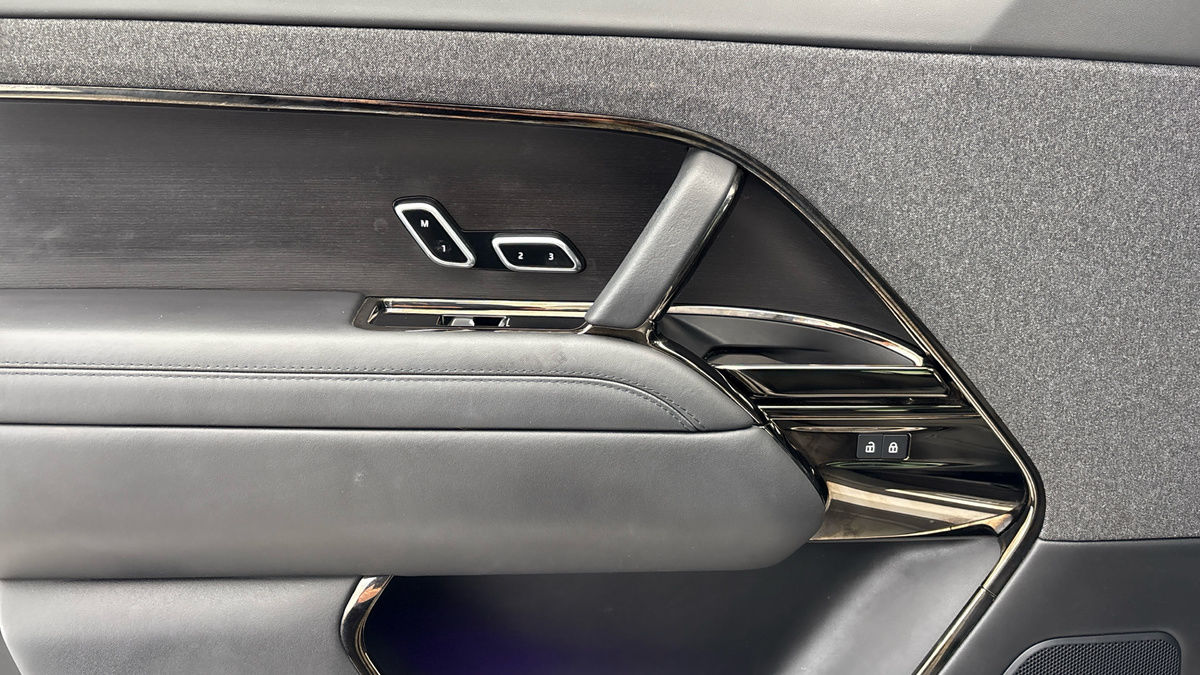 Land Rover Range Rover Sport Image 19