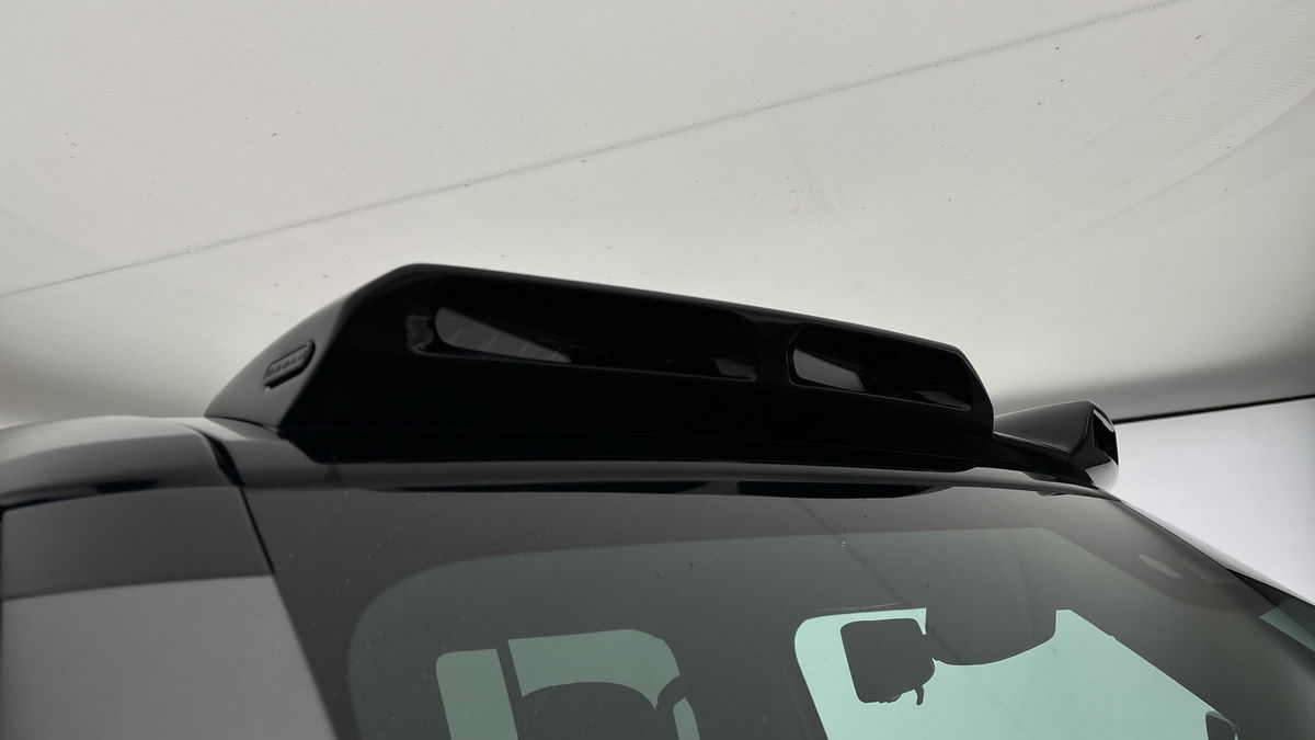 Land Rover Defender 110 Urban Image 26