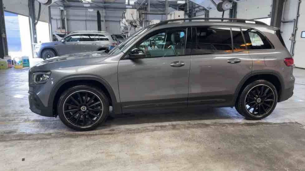 More views of Mercedes-Benz GLB