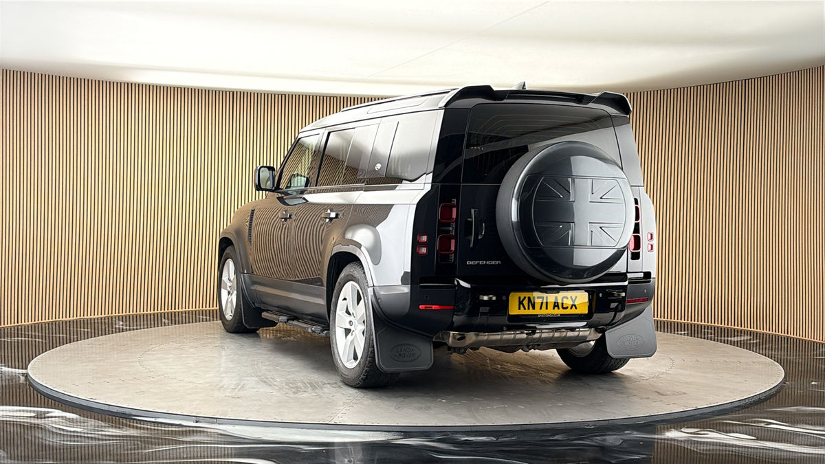 More views of Land Rover Defender 110