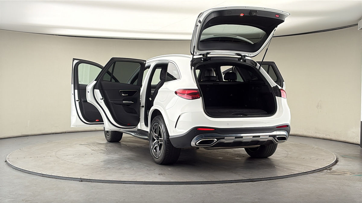 More views of Mercedes-Benz GLC