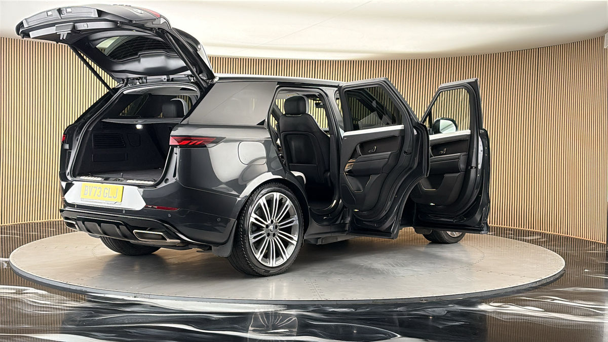 More views of Land Rover Range Rover Sport