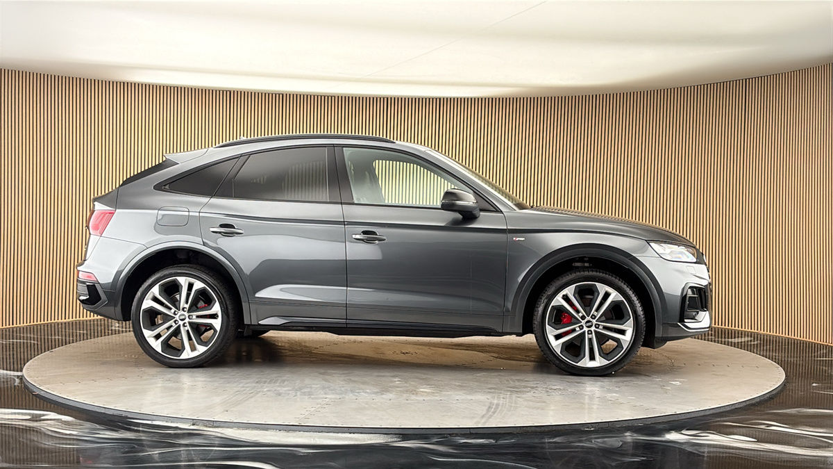 More views of Audi Q5