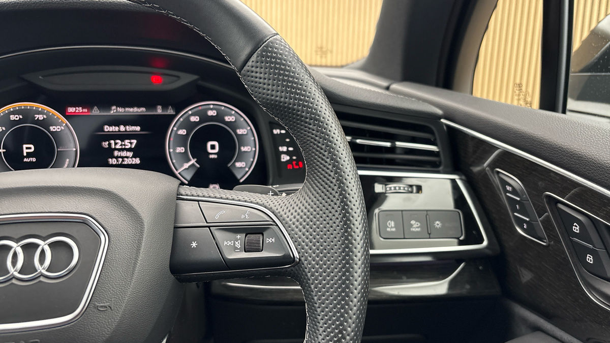 Audi Q7 Image 14