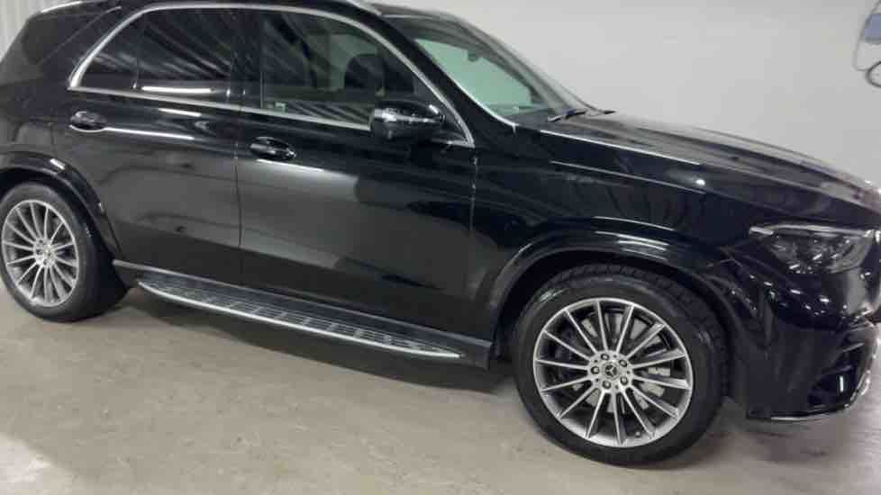 More views of Mercedes-Benz GLE