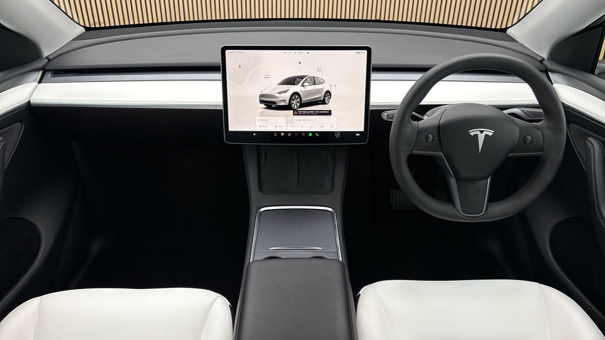 Tesla Model Y Image 12