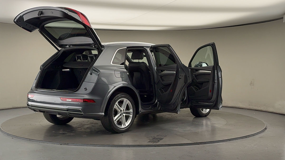 More views of Audi Q5