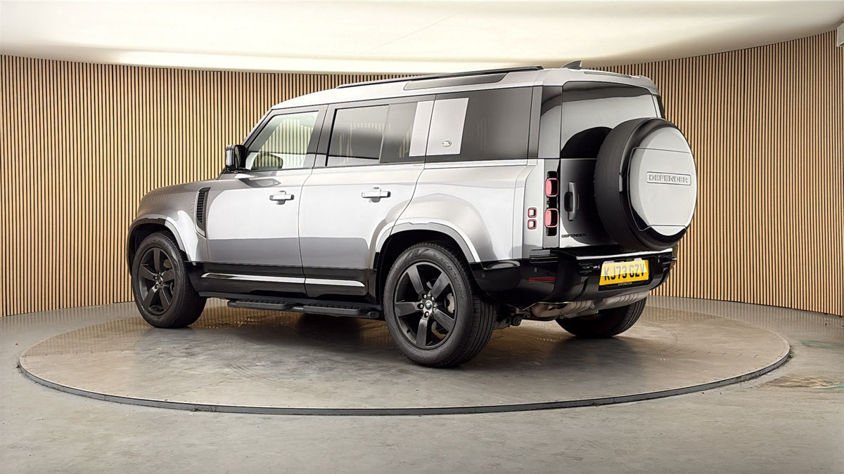 More views of Land Rover Defender 110