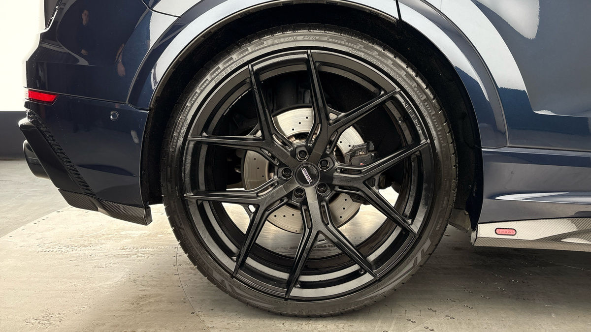 Audi RSQ8 Urban Image 13