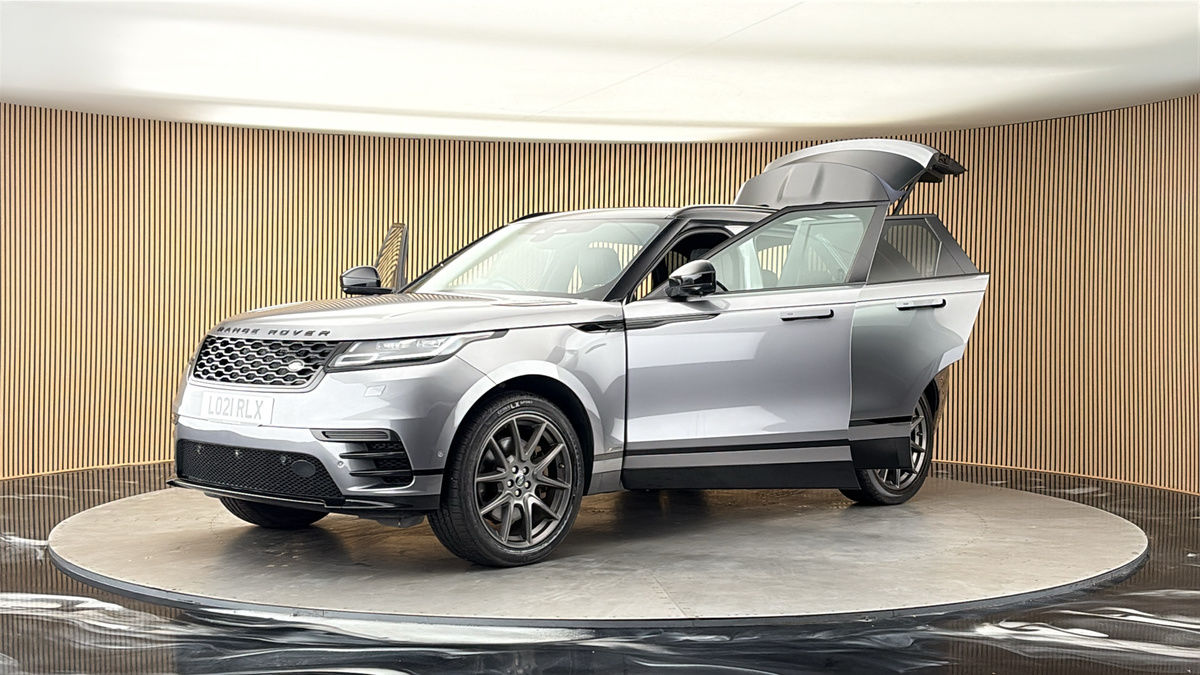 Land Rover Range Rover Velar Image 22
