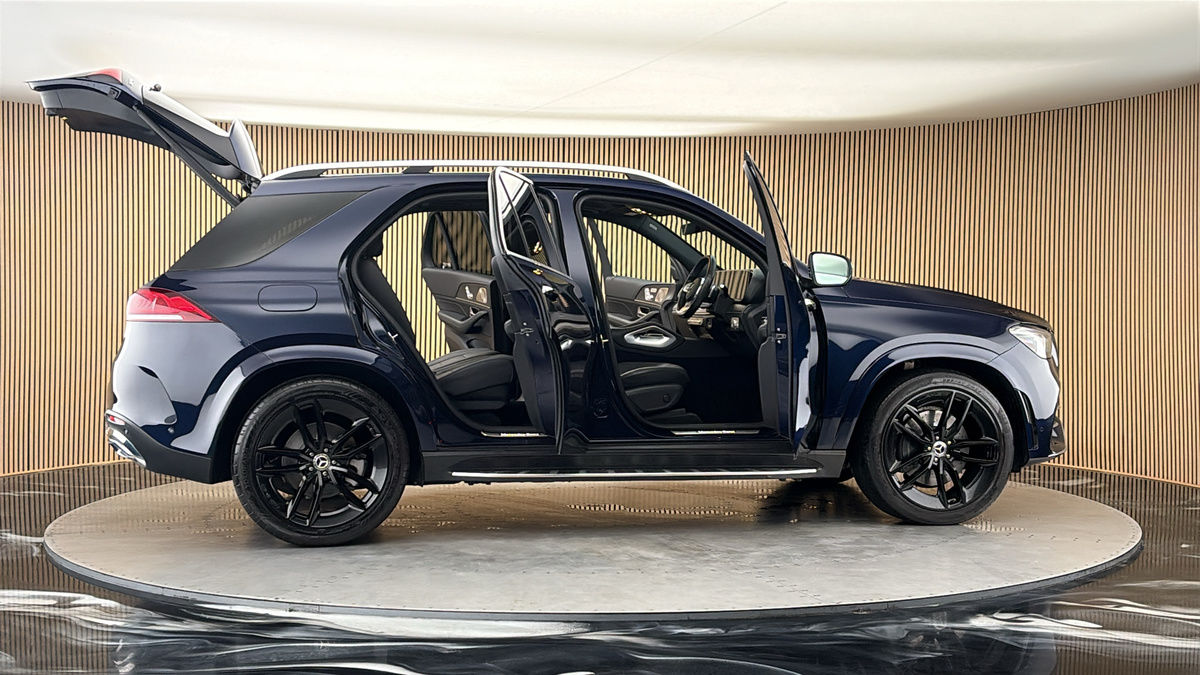 More views of Mercedes-Benz GLE