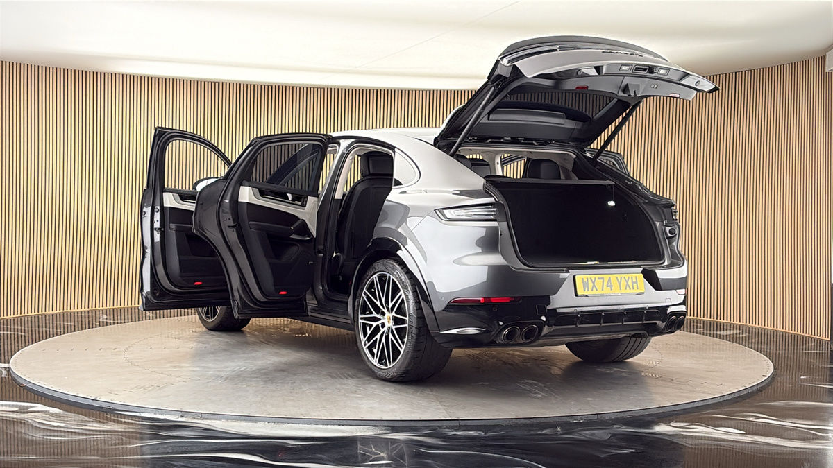 Porsche Cayenne Image 23