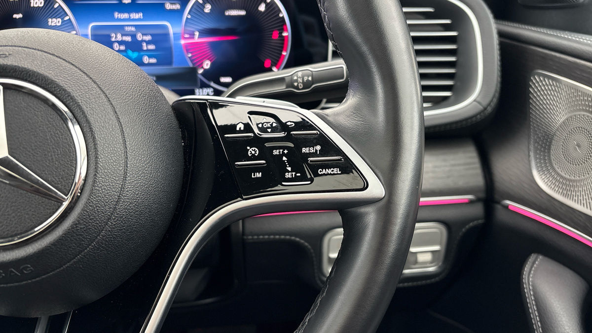 Mercedes-Benz GLE Image 14