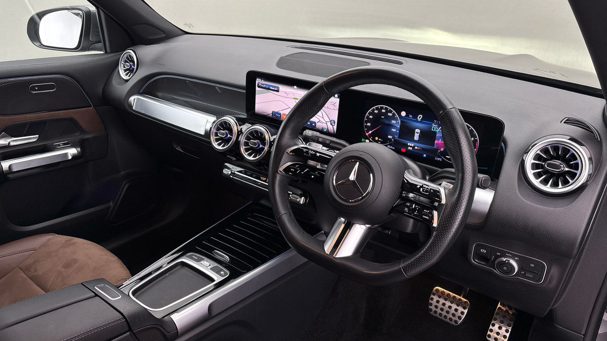 Mercedes-Benz GLB Image 5