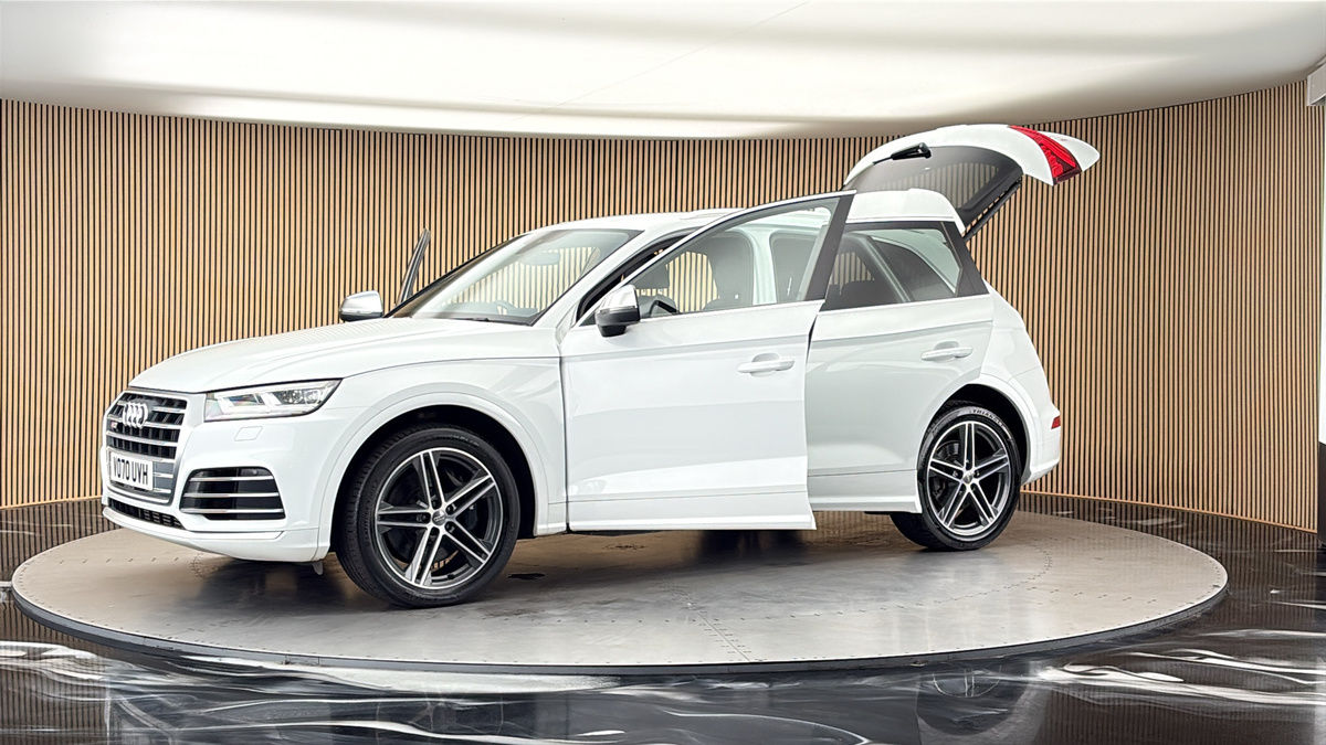 More views of Audi SQ5
