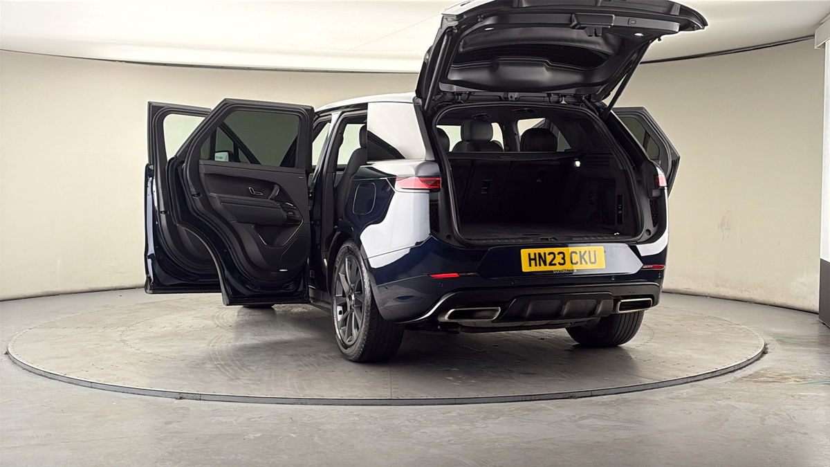 More views of Land Rover Range Rover Sport