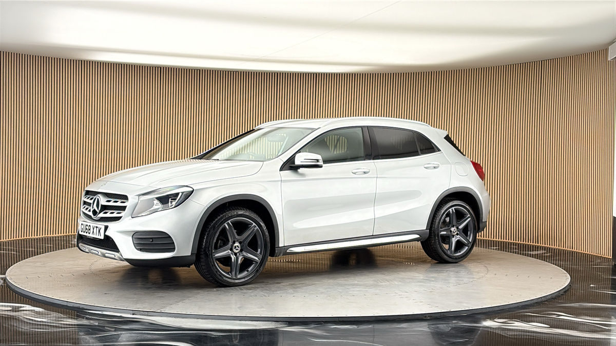 More views of Mercedes-Benz GLA