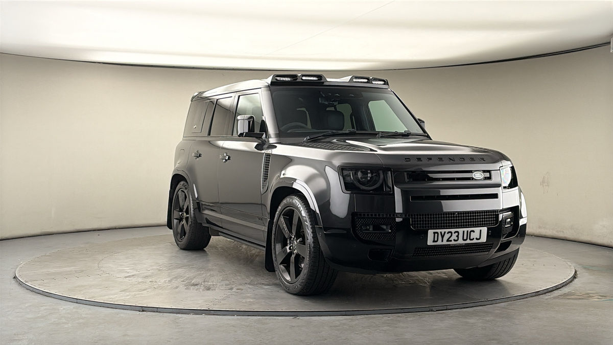 More views of Land Rover Defender 110