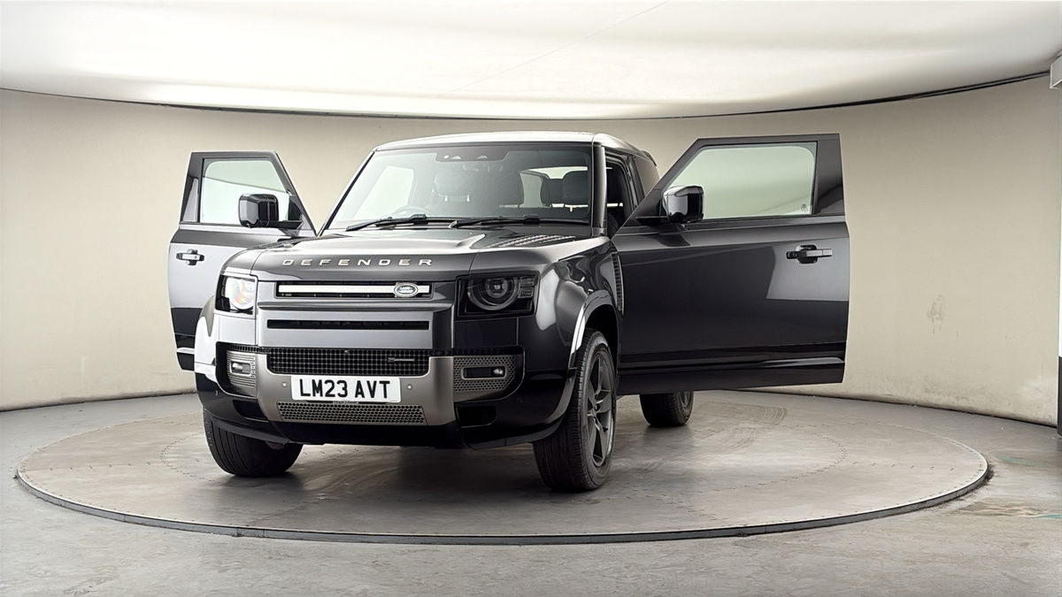 More views of Land Rover Defender 90