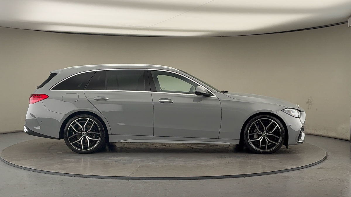 Mercedes-Benz C Class Image 16