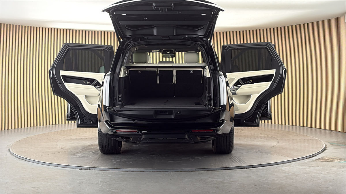 More views of Land Rover Range Rover