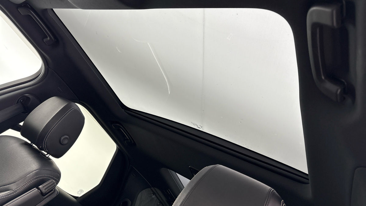 Land Rover Discovery Image 6