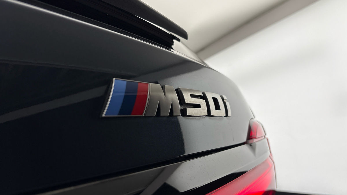 BMW X7 Image 28